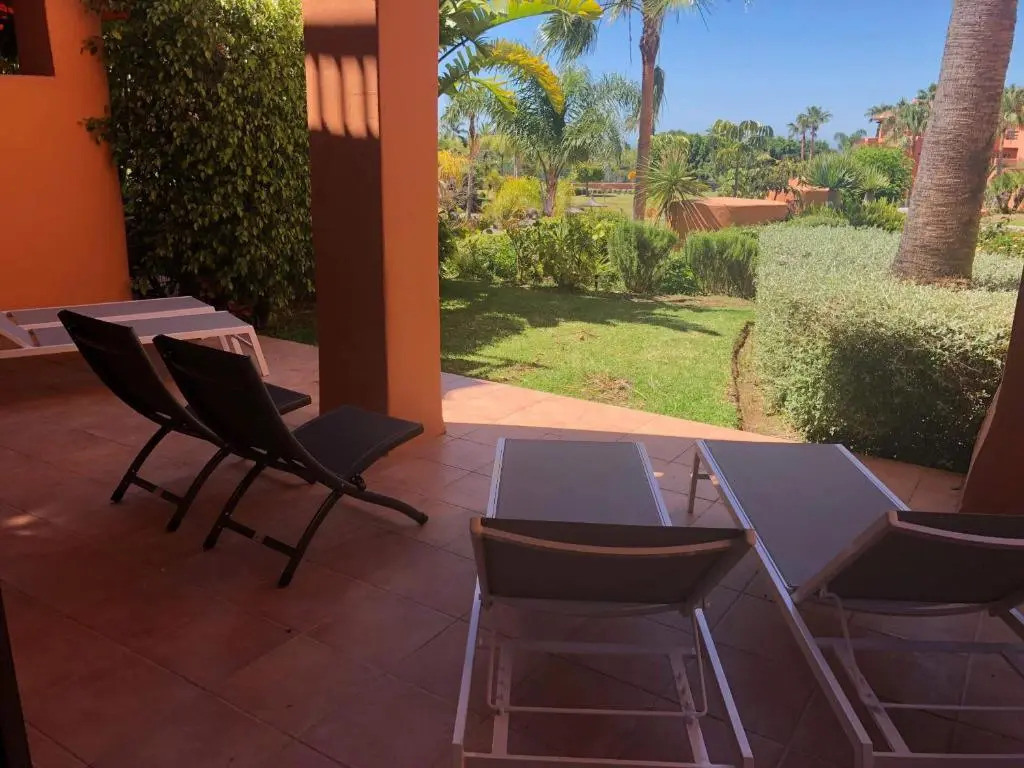 2256-Stunning groundfloor in luxury complex!