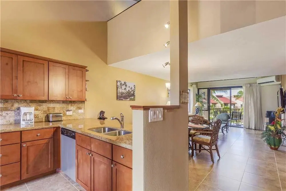 Kamaole Sands 2401 - Three Bedroom Condo with Ocean View