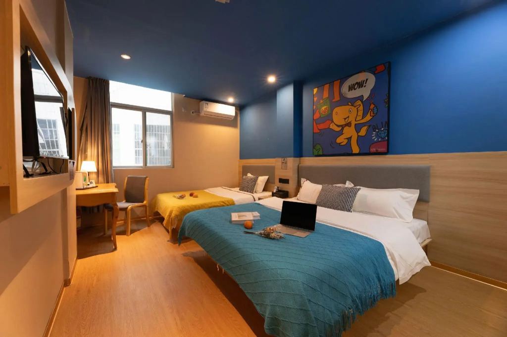Homeinn Selected Hotel (Guangzhou Tianhe Longdong Botanical Garden Subway Station)