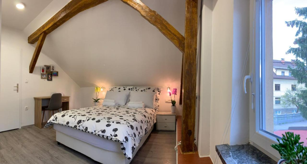 Lina Rooms Hostel