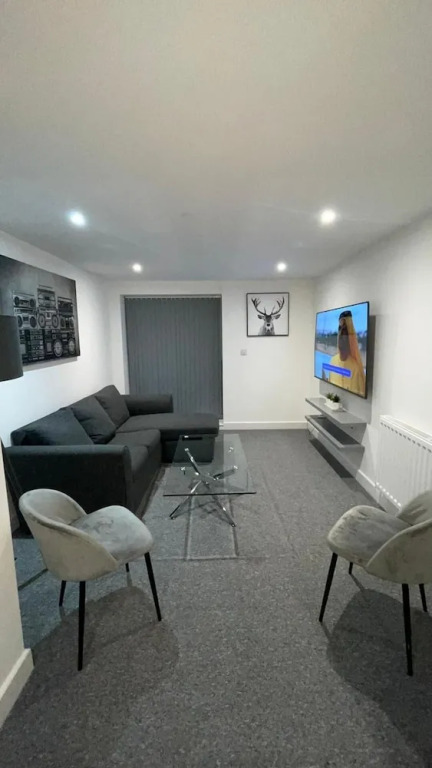 Immaculate 2-bed Apartment in London