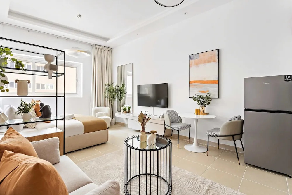 Silkhaus Stylish Studio ASB Tower Pool Gym