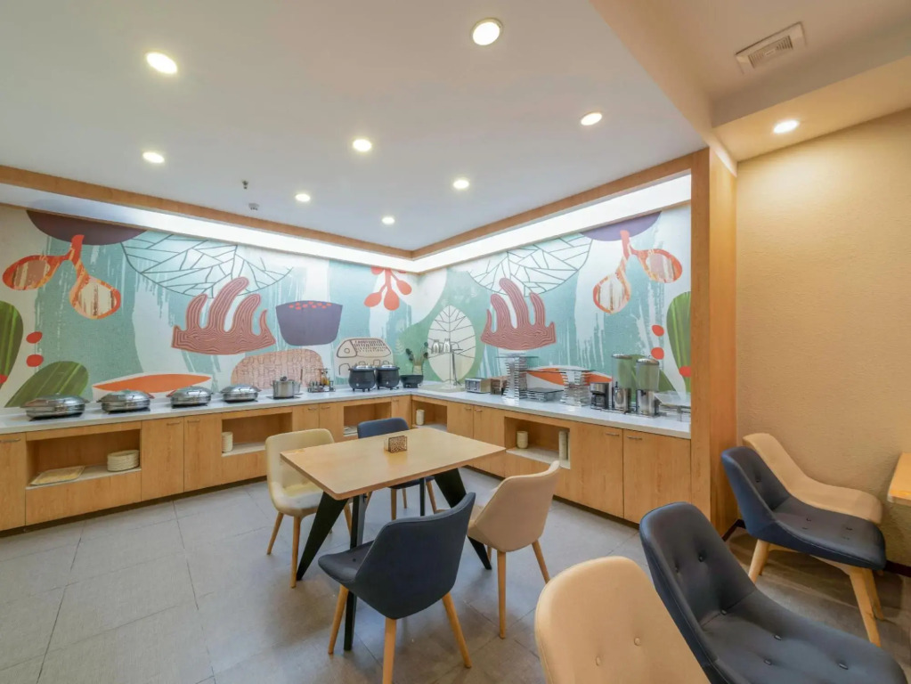 Hanting Hotel Wuhan Guangbutun Station