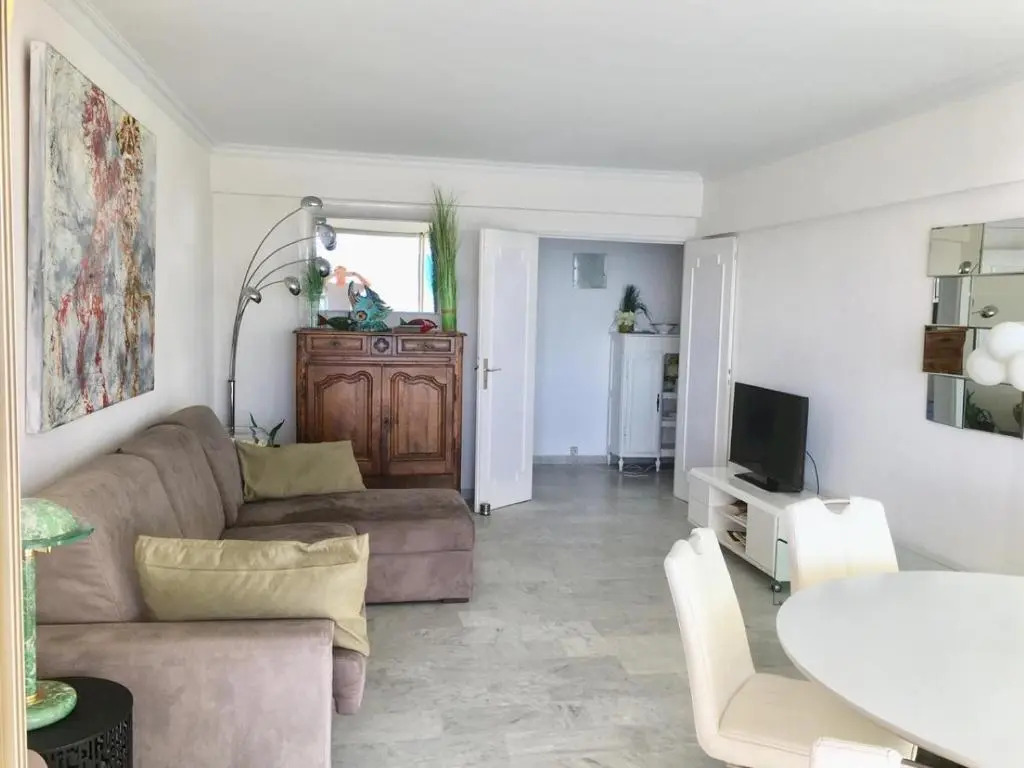 Fettolina Palm Beach, Location Cannes front de mer et plage
