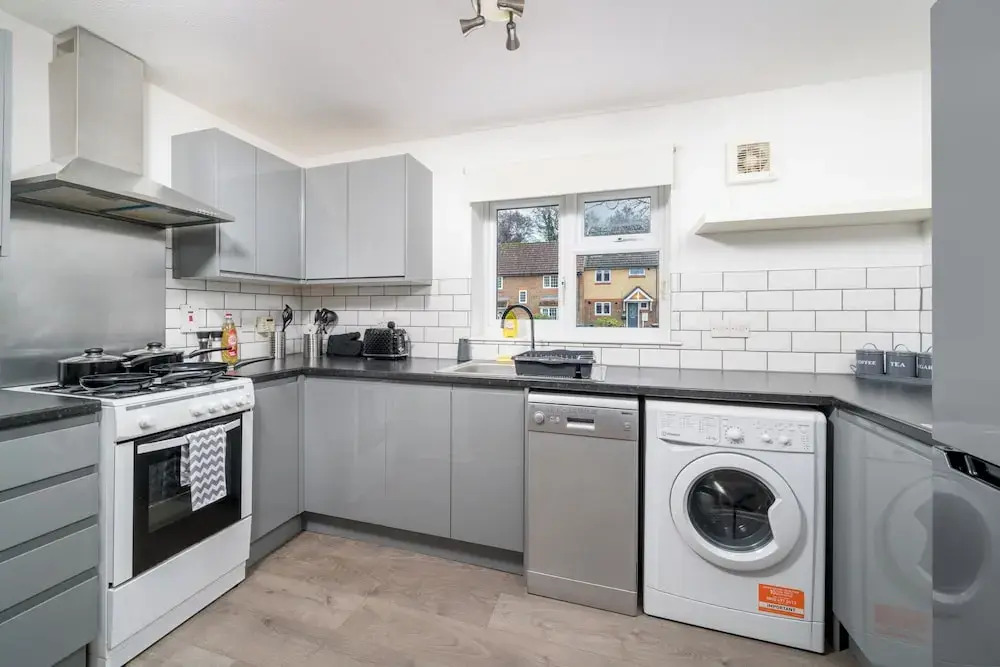 Pet-friendly 1-bedroom Apartment in Crawley