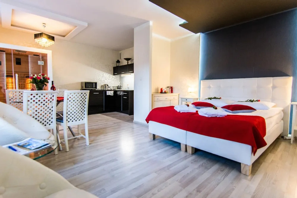 Apartamenty hoteLOVE pod Debami