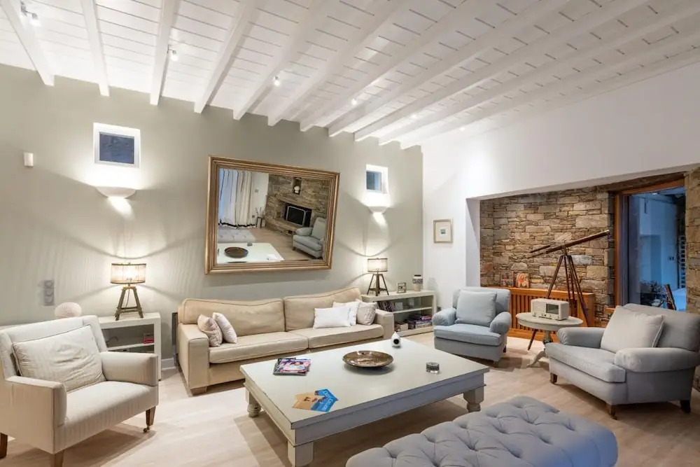 Inviting 8-bed Villa in Ermoupoli - Villa Blueros