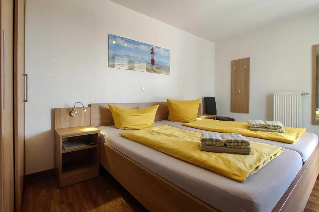 Ferienwohnung-308-Hohe-Lith-Duhnen-mit-eigenem-Strandkorb-am-Strand