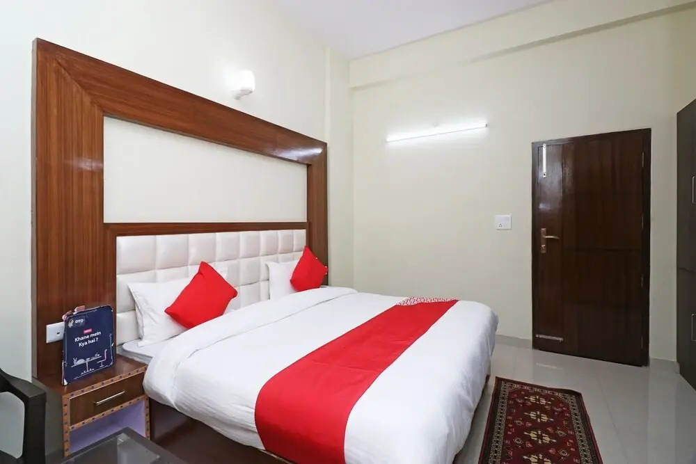 Md's Residence by OYO Rooms