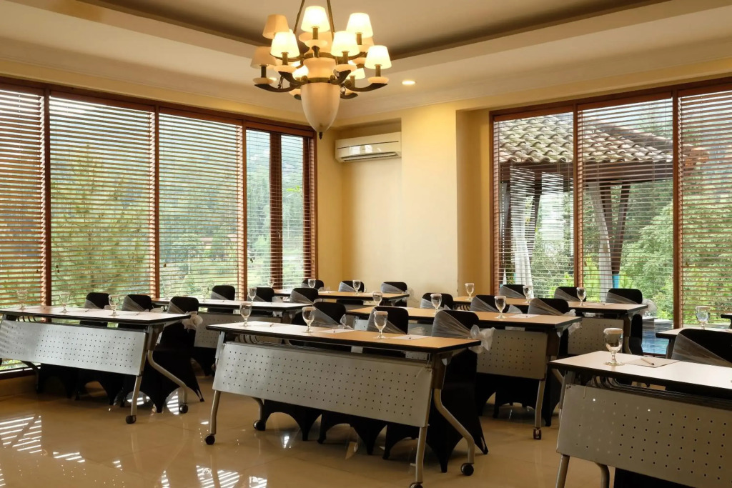 The Grand Hill Resort-Hotel