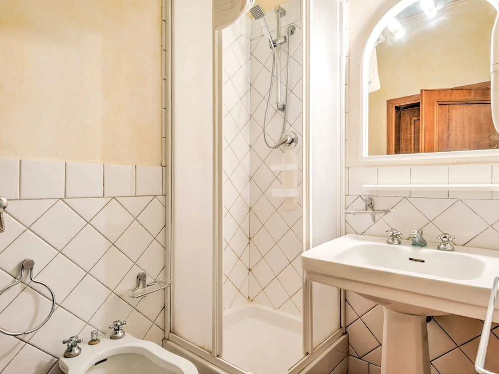 Majestic Farmhouse in San Vivaldo with Swimming Pool