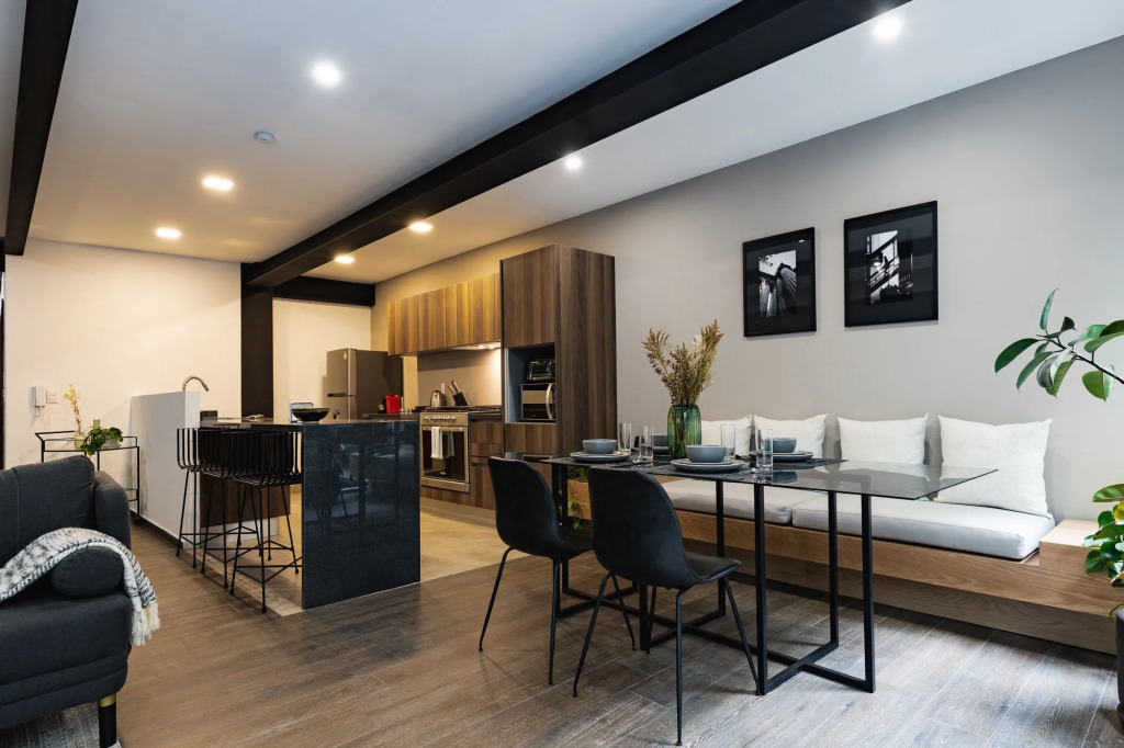 Casai Modern 2BR 2.5BA Oasis Steps From Parque Americas
