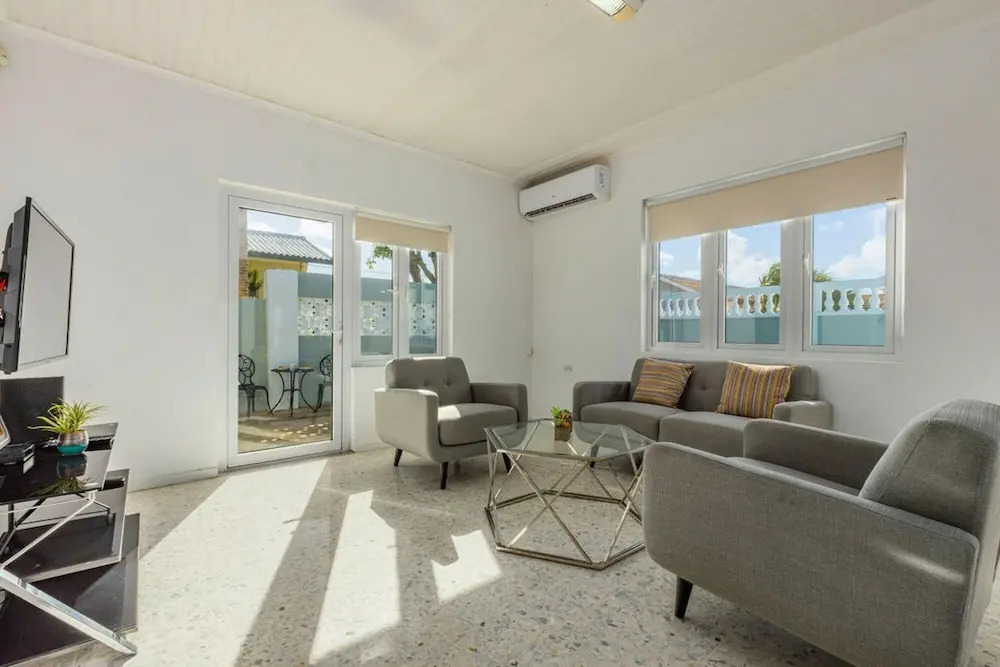 3BR Home w Pool in Downtown 5min Walk 2 Beach