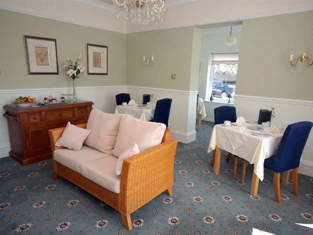 Bentley Lodge