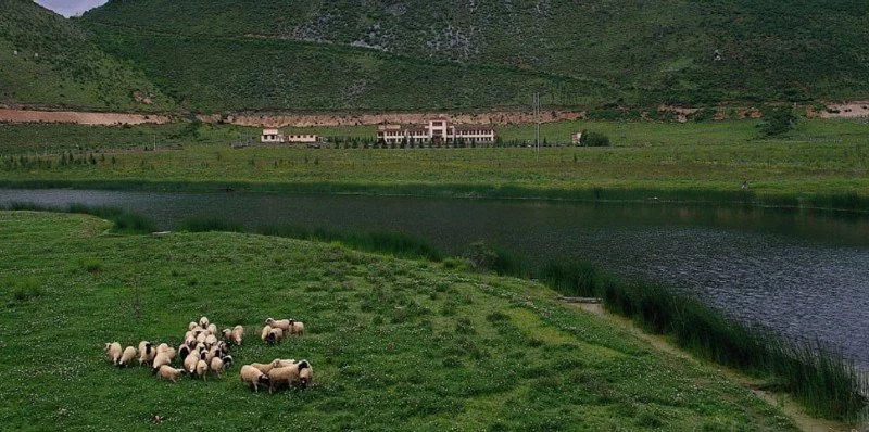 Gyalthang Dzong Shangri La