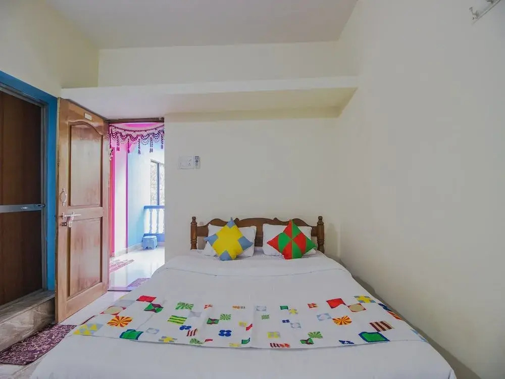 OYO 12468 Home Spacious 3BHK Morjim Beach