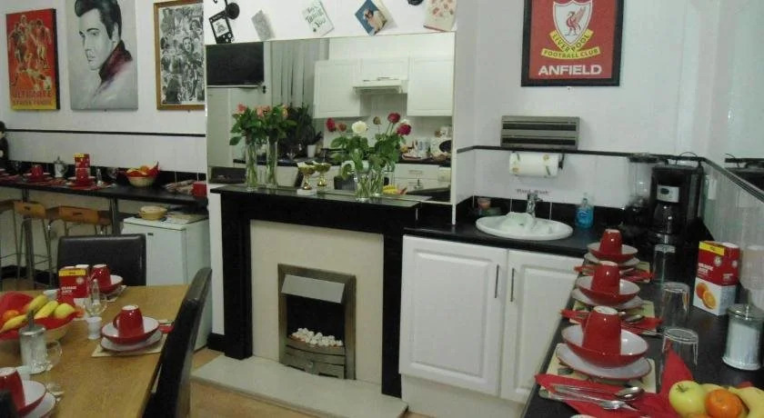Liverpool Lodge