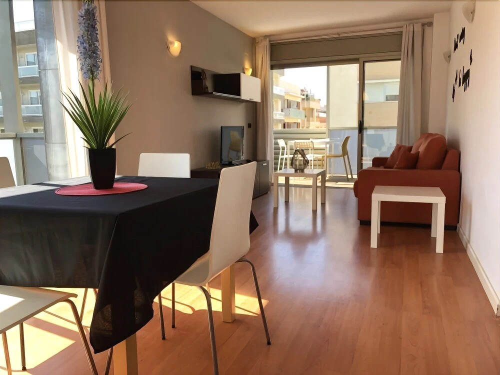 T&H Llevant Family Apartment