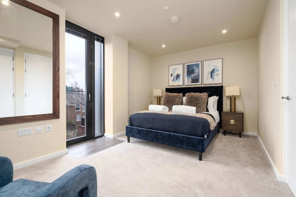 The Mancunian Blue - Manchester Luxury 2-bed Corner Apartment