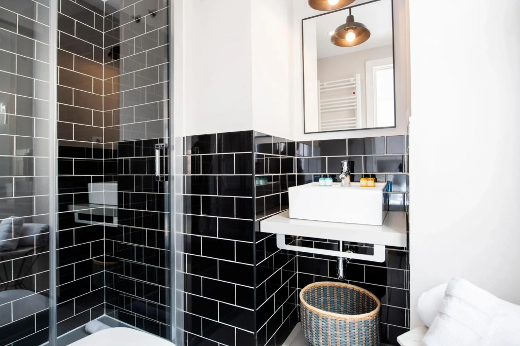 Stunning & Bright 2BD 2BTH – CITY CENTER -GRAN VIA