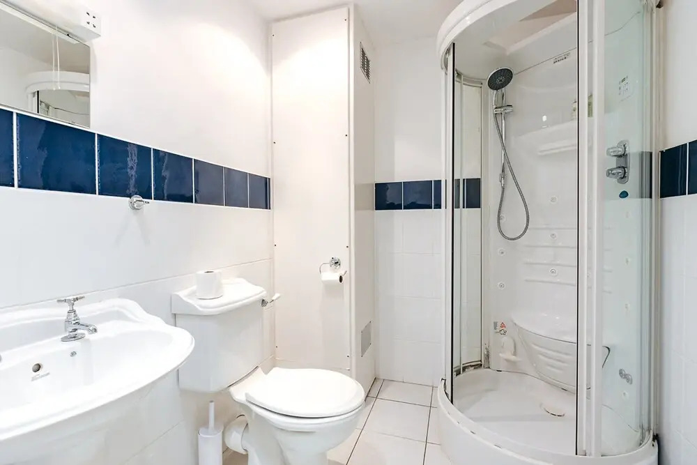 2 Bedroom Cottage for 4 Guests, No Deposit