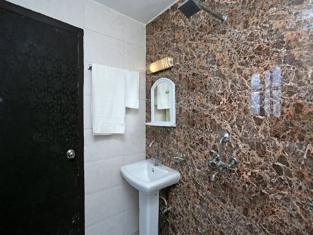 OYO 10948 Home Modern Studio Bhumiyadhar