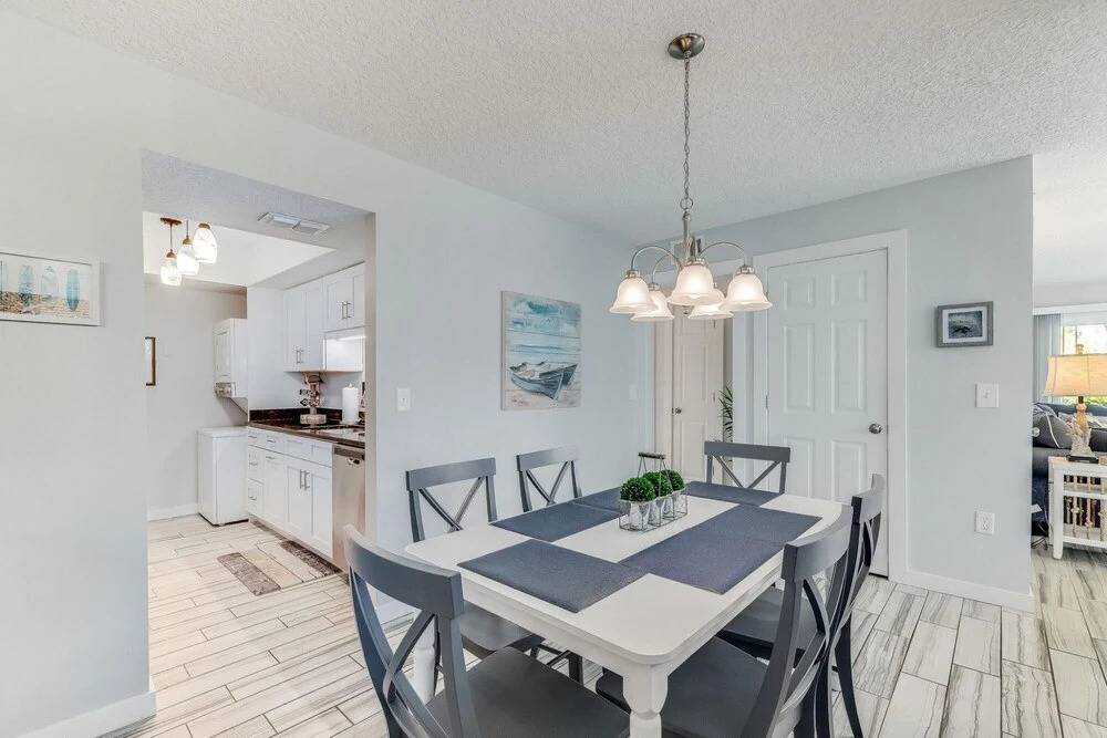 Quail Hollow A8-2d Renovated First Floor 2 Bedroom