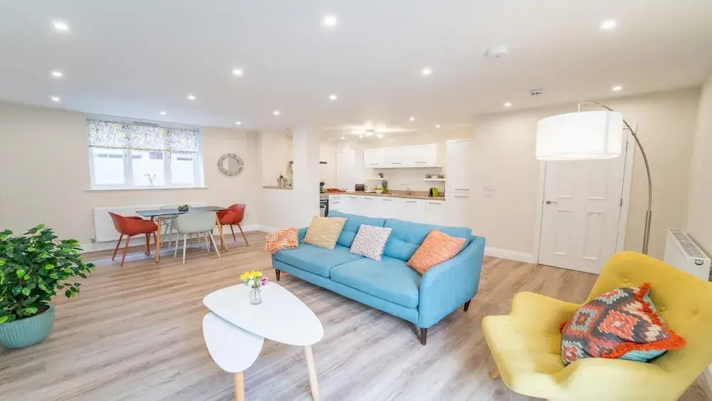 South Quay Apartment - 2 Bedrooms - 2 Bathrooms