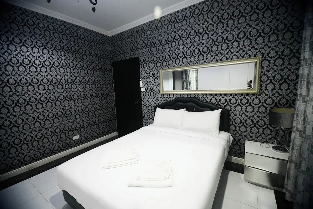 Golden Star Pattaya