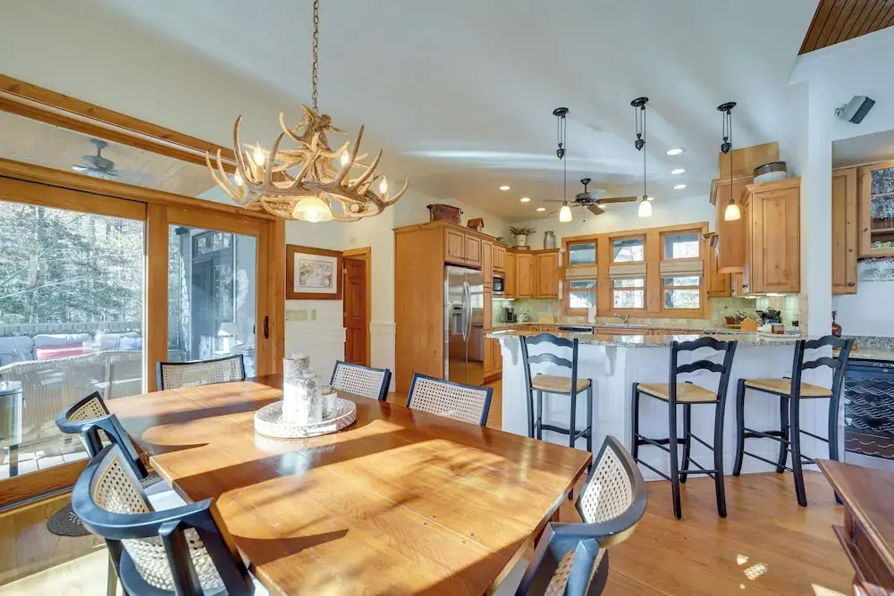 5 Mi to Sapphire Valley Skiing: Serene Family Home