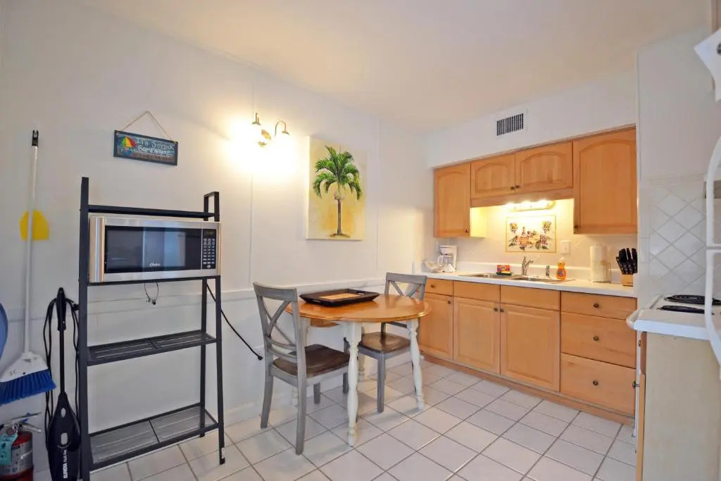 Sea Club II 5955 #8E