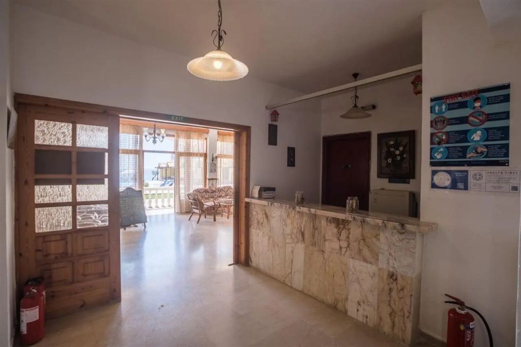 Ananias Hotel