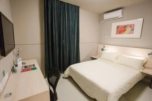 Orange Hotel Quanzhou Xunpu Donghai Taihe Plaza