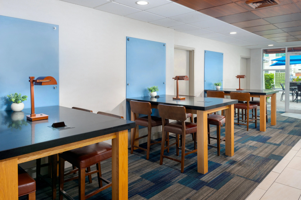 Holiday Inn Express Miami Airport Doral Area by IHG