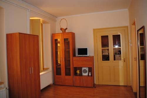 Méz Apartman
