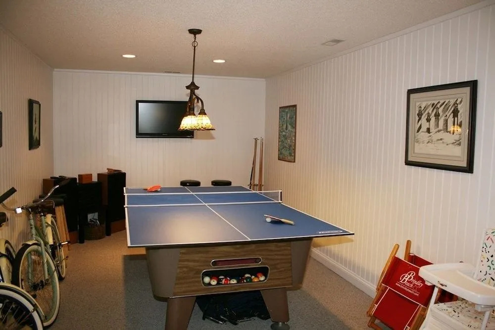 Ship's Chandler - 5 Br Home