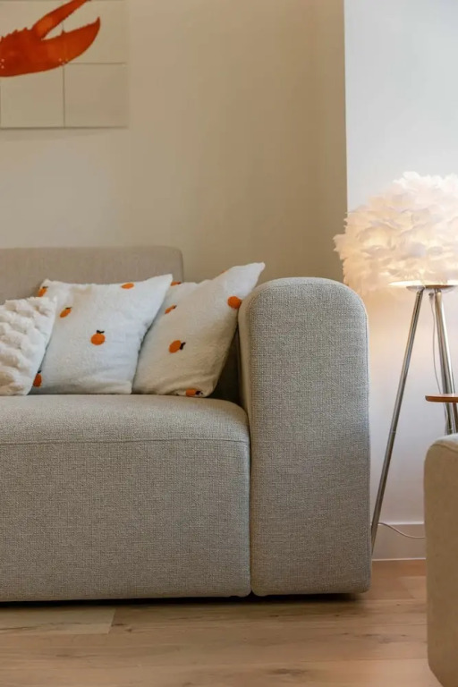 Huswell - Charming Central Apartment in Ostend - Perfect for 7 Guests