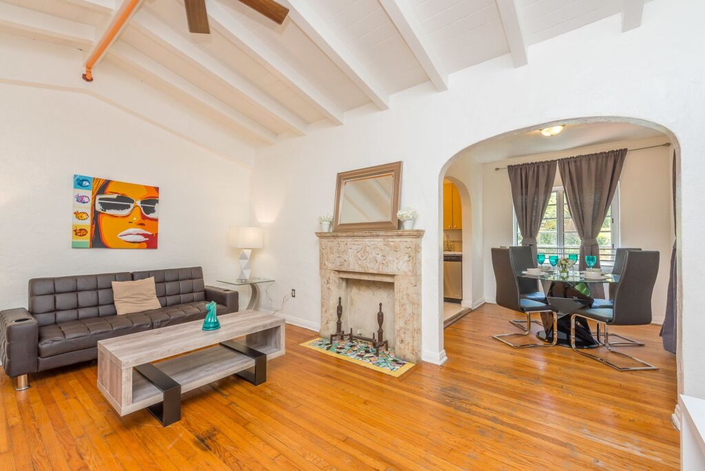 L’Etoile Apartments Part of the Oasis Casita Collection