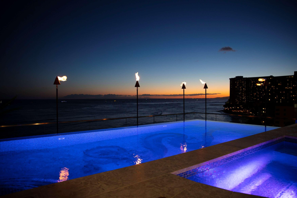 ESPACIO THE JEWEL OF WAIKIKI
