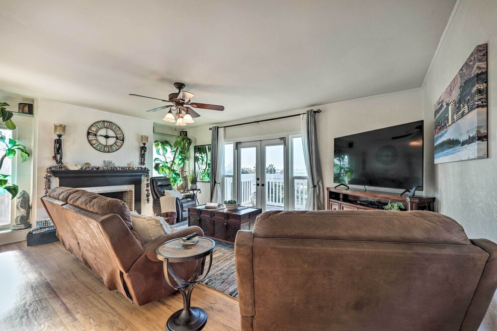 Walk to Ventura Beach: Comfy Home w/ Ocean Views