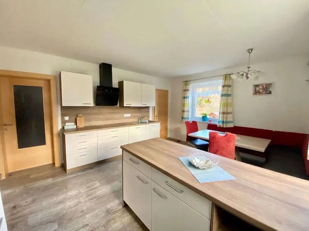 Chalet in Rennweg near Ski Slopes