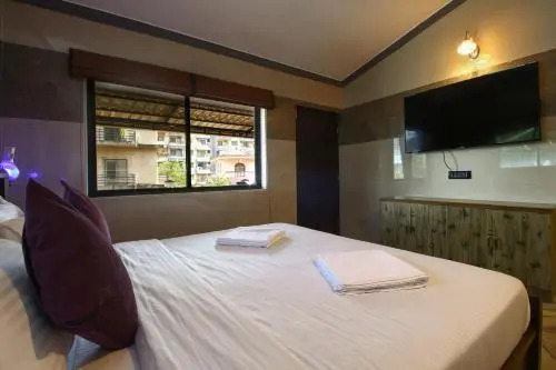 Hill Top Luxury Villa - 3 BHK || Infinity Pool