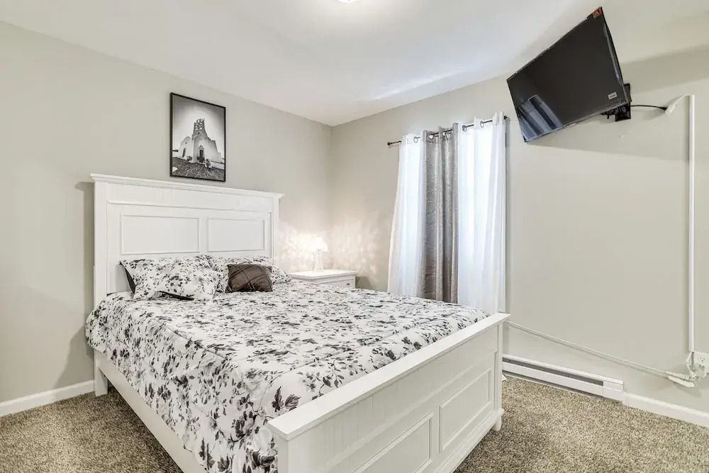 Family-friendly Tobyhanna Home: Lake & Pool Access