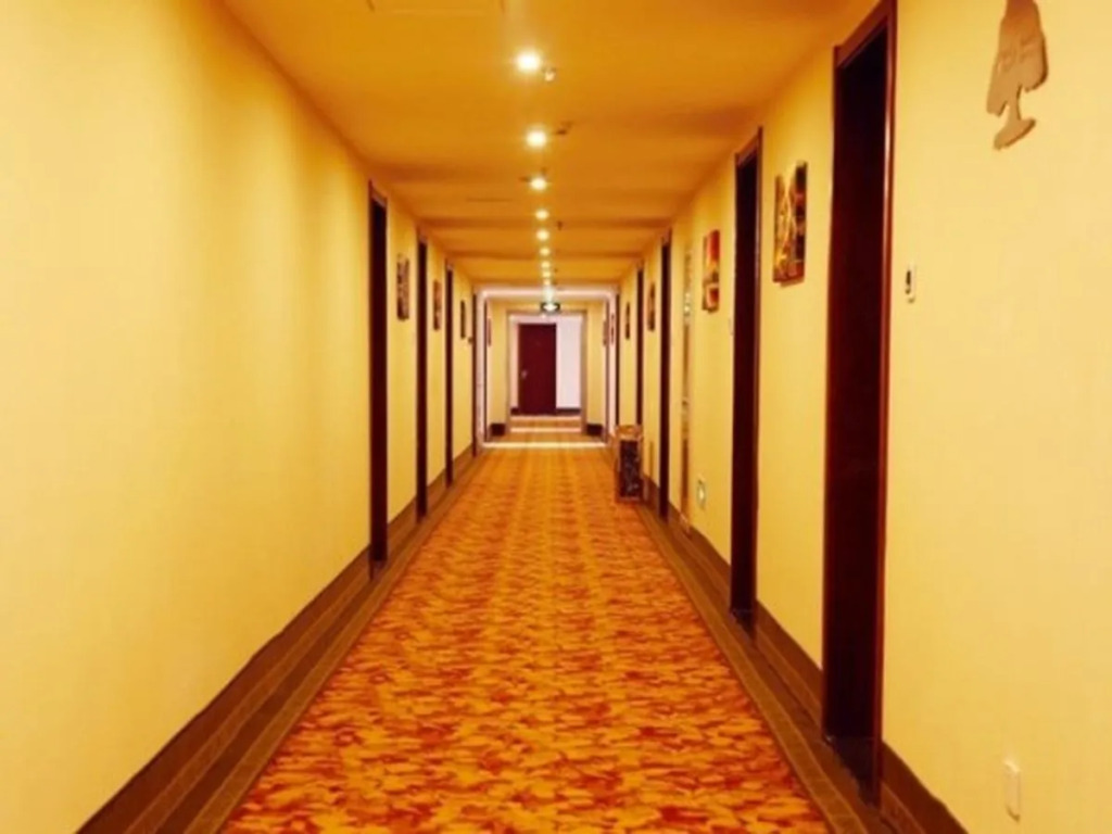Greentree Tangshan Nanhu Jindi Business Hotel