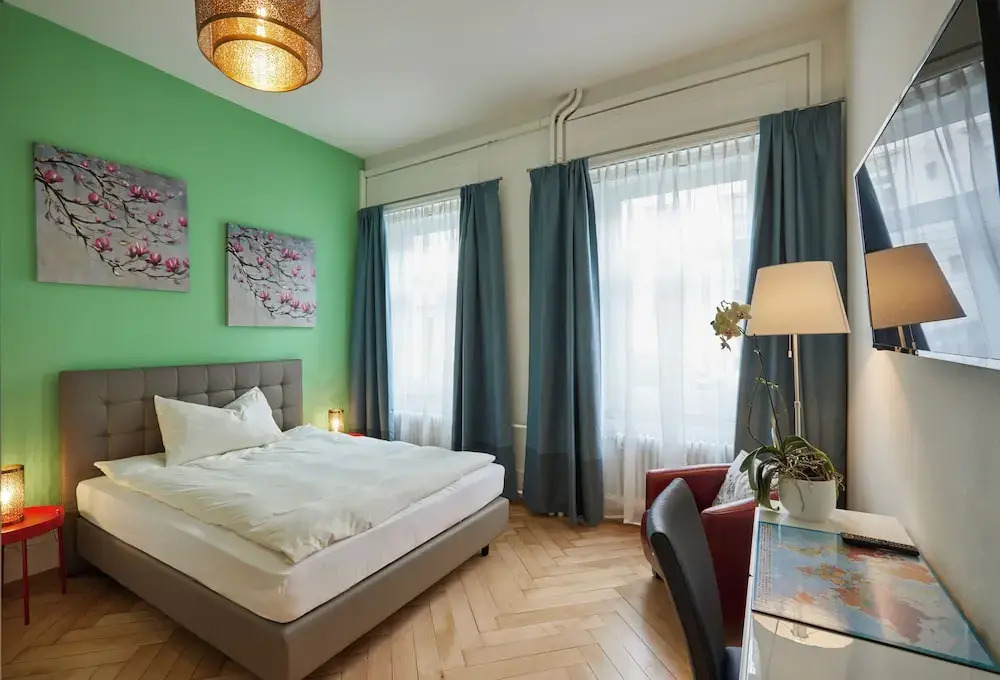 Hotel Ambassador