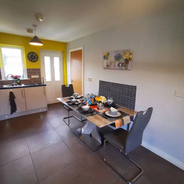 3br Cosy Modern Stay