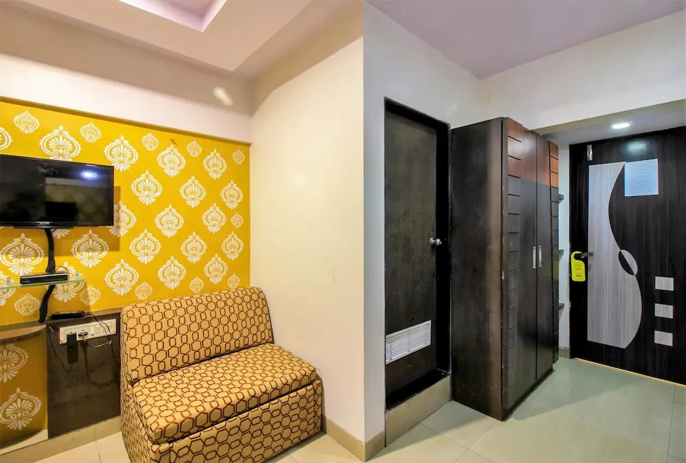 OYO Flagship 425 Hotel Wanton House