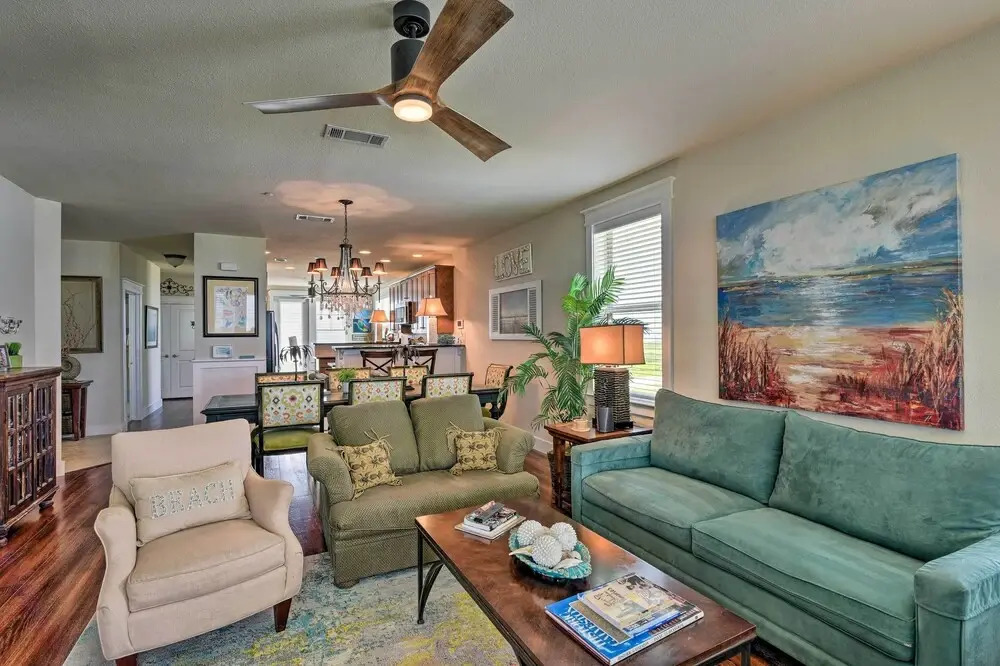 Pointe West Family Retreat: Balcony & Ocean Views!