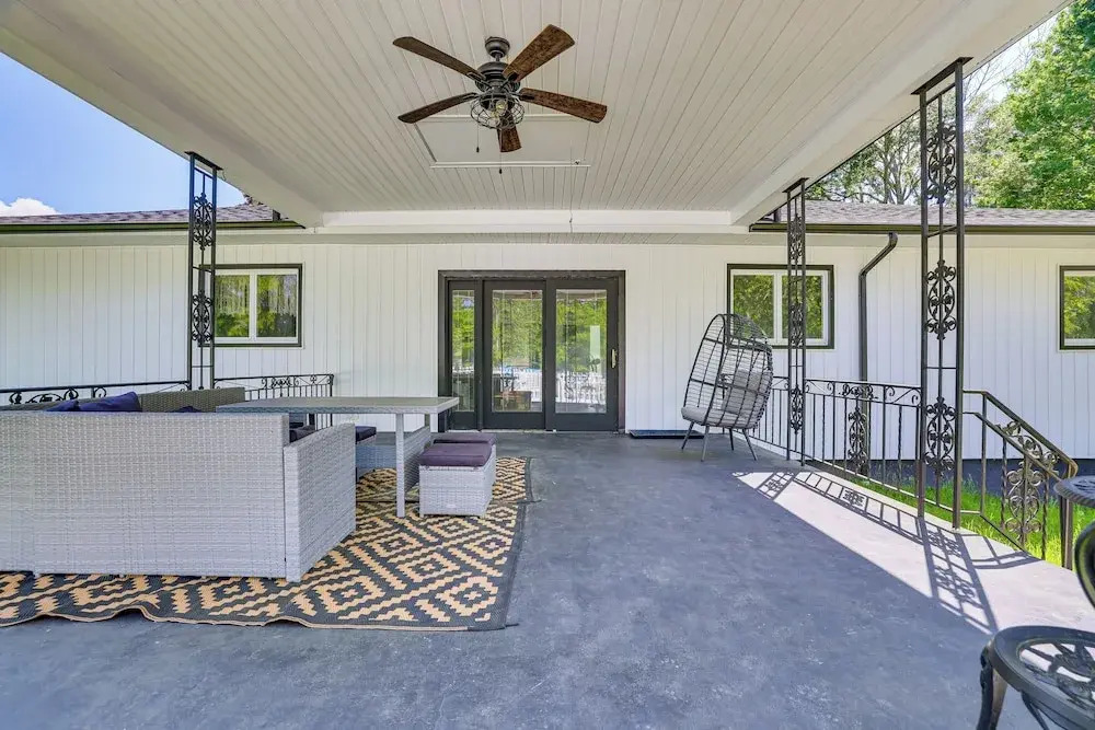 Game Room & Hot Tub! Cresco Family Home