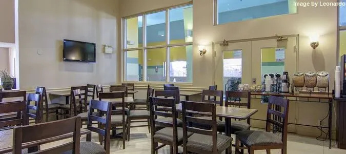 Travelodge Ambassador Bridge Windsor